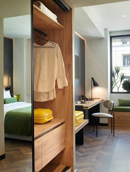 THE PORT DOUBLE ROOM</br> WITH SQUARE VIEW